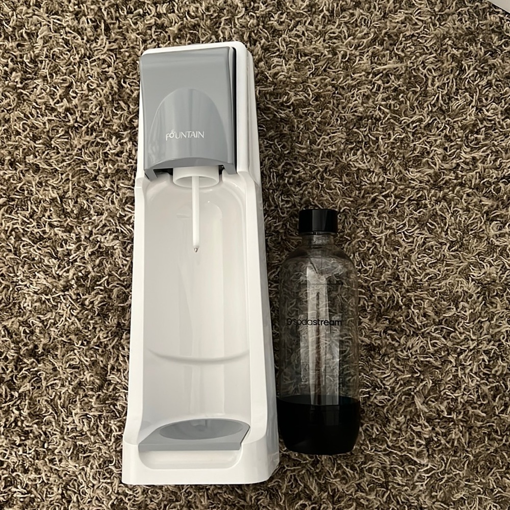 Soda stream, only used once.